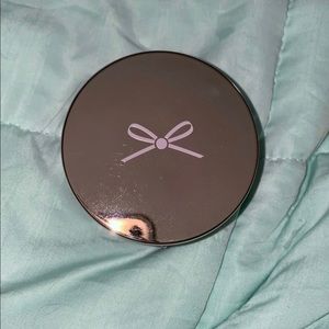 Cate London vacay all day setting powder